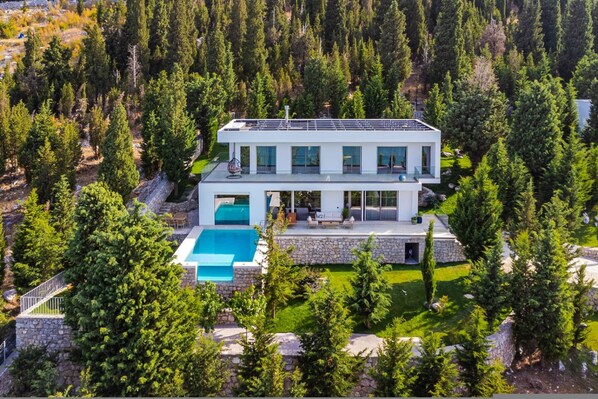 House, Smoking | 4 bedrooms