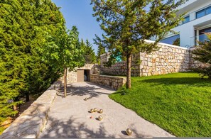 House, Smoking | 4 bedrooms