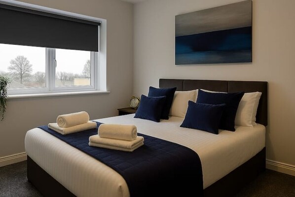 3 chambres, fer et planche à repasser, Wi-Fi gratuit, draps fournis
