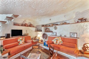 Televisión, chimenea