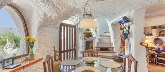 'La Solana' with mountain views, private garden and Wi-Fi