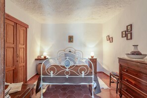 4 bedrooms, WiFi, bed sheets - 'La Solana' with mountain views, private garden and Wi-Fi (Gáldar)