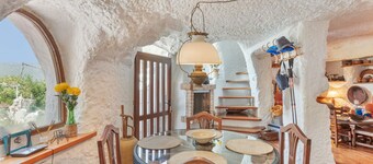 'La Solana' with mountain views, private garden and Wi-Fi