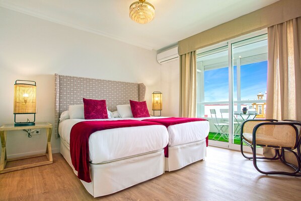 Apartment (2 Bedrooms) | Iron/ironing board, free WiFi, bed sheets - Stunning Apartment With City Views. San Pablo (Seville)