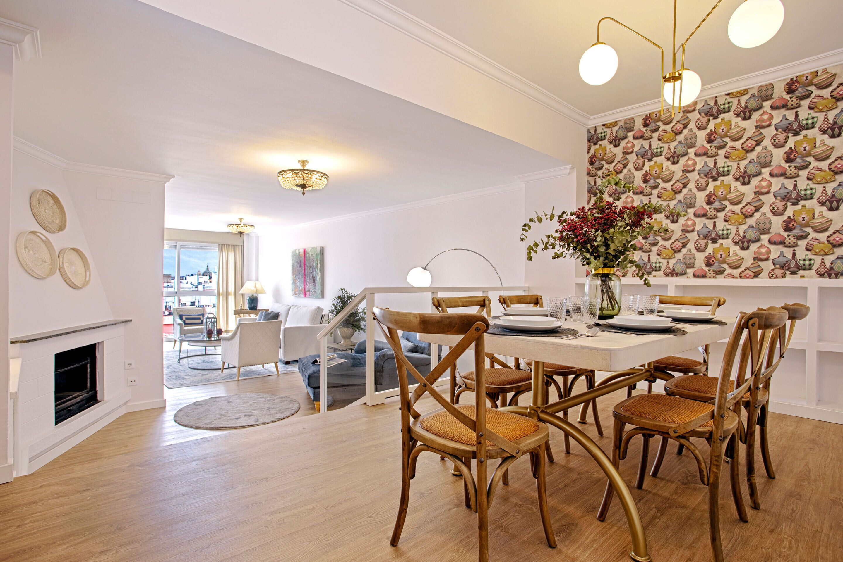 Apartment (2 Bedrooms) | Essbereich im Zimmer