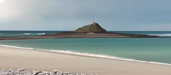 Chalet 'Sein Dans Parc Résidentiel' with Private Terrace and Private Garden