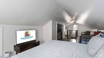 3 bedrooms, travel cot, WiFi, bed sheets