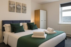 3 bedrooms, iron/ironing board, free WiFi, bed sheets