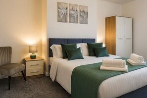 3 bedrooms, iron/ironing board, free WiFi, bed sheets