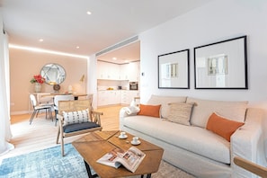 Apartment (3 Bedrooms) | Wohnbereich