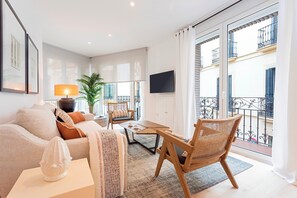 Appartement (3 Bedrooms) | Coin séjour