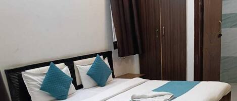 Deluxe Double Room | Free WiFi