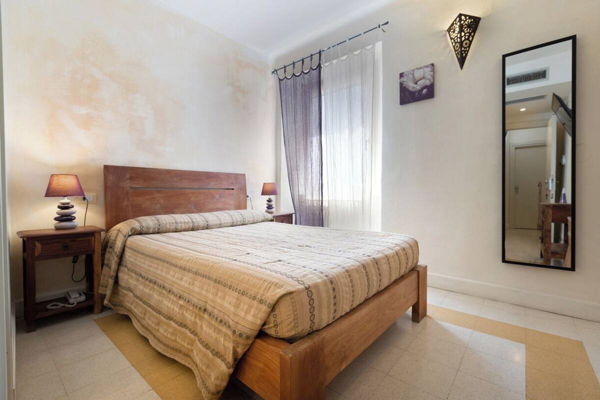 Minibar, free cribs/infant beds, free WiFi, bed sheets