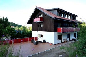 Exterior - Apartment '3' with Shared Terrace, Balcony and Wi-Fi (Dachsberg (Südschwarzwald))