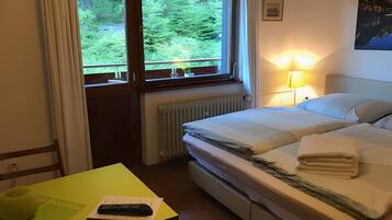 1 habitación, wifi y ropa de cama