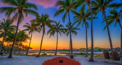 Luxury Sleeps 12 Kings Pool 2 Hot Tubs