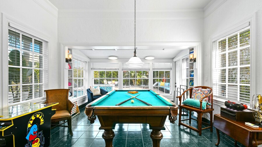 1926 Mediterranean Home With Heated Pool Sleeps 12