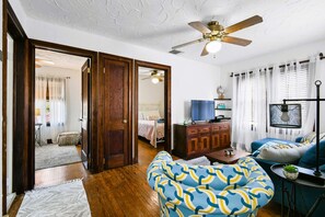Exterior - 1926 Mediterranean Home With Heated Pool Sleeps 12 (West Palm Beach)