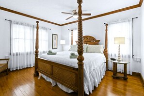 House | Exterior - 1926 Mediterranean Home With Heated Pool Sleeps 12 (West Palm Beach)