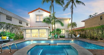 1926 Mediterranean Home With Heated Pool Sleeps 12