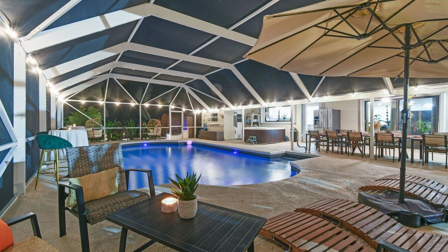 Whats So Addictive About This Green House?