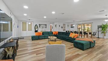 House | 5 bilik tidur