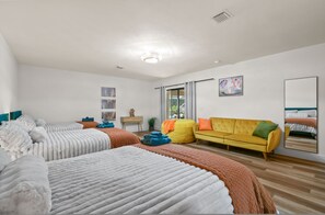 House | 5 bedrooms - What s So Addictive About This Green House (West Palm Beach)