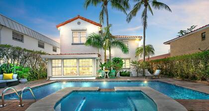 1926 Mediterranean Home With Heated Pool Sleeps 12