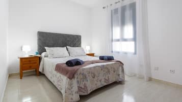 2 bedrooms, iron/ironing board, WiFi, bed sheets