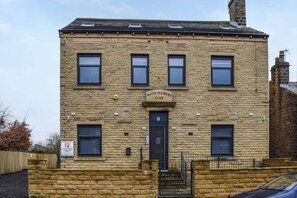 Exterior - Elysian Residence (Newsome)