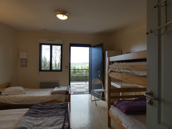 7 bedrooms, free WiFi, bed sheets