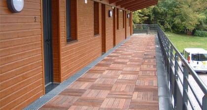 Casa rural para grupos con sala polivalente y aparcamiento en Boncourt