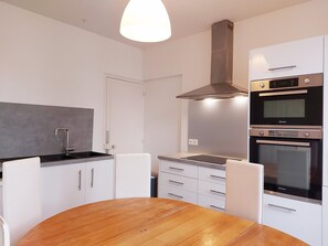 Fridge, oven, dishwasher