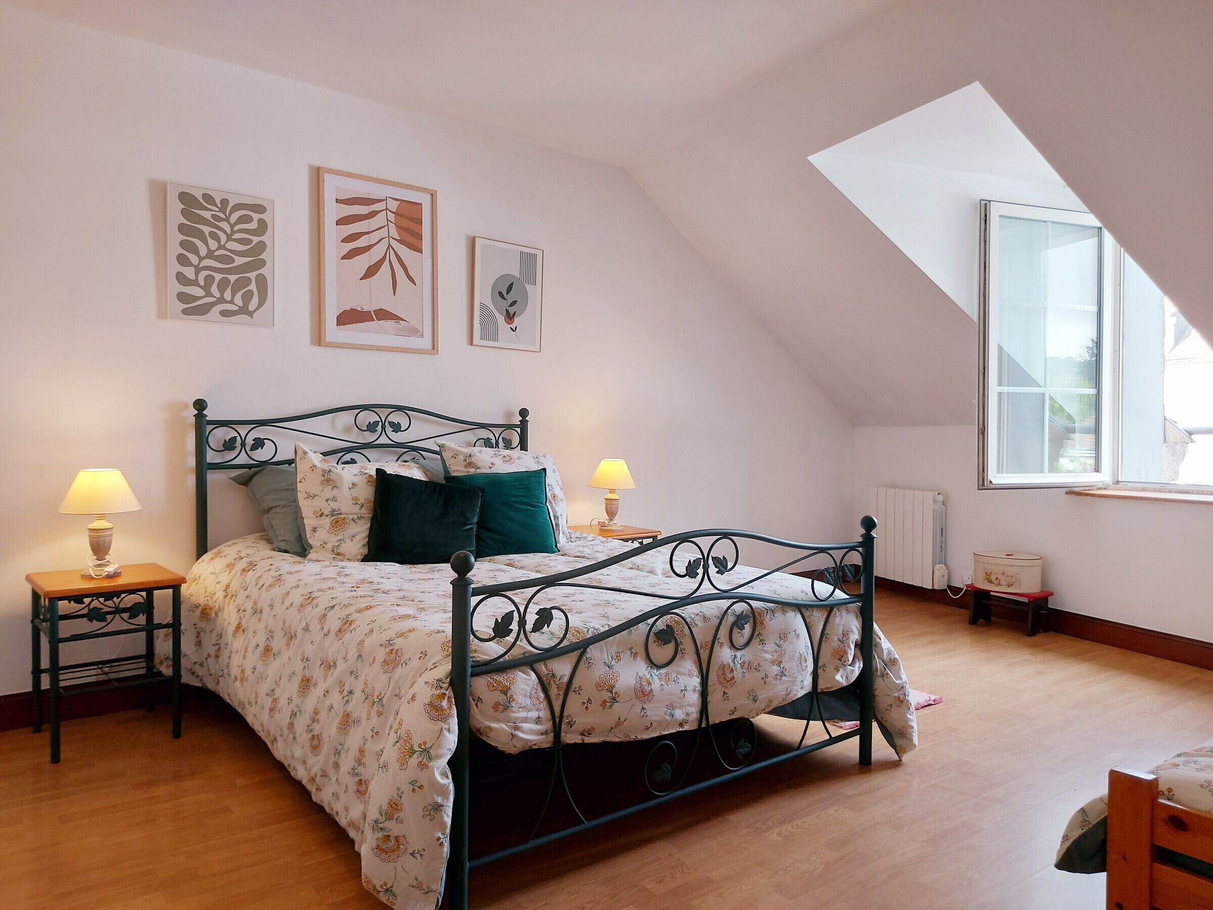 3 bedrooms, free WiFi, bed sheets