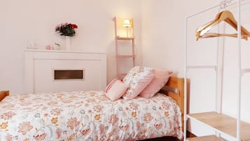 3 bedrooms, free WiFi, bed sheets