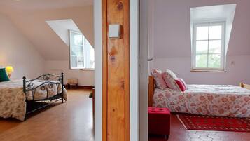 3 bedrooms, free WiFi, bed sheets