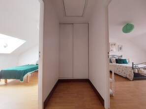 3 bedrooms, free WiFi, bed sheets