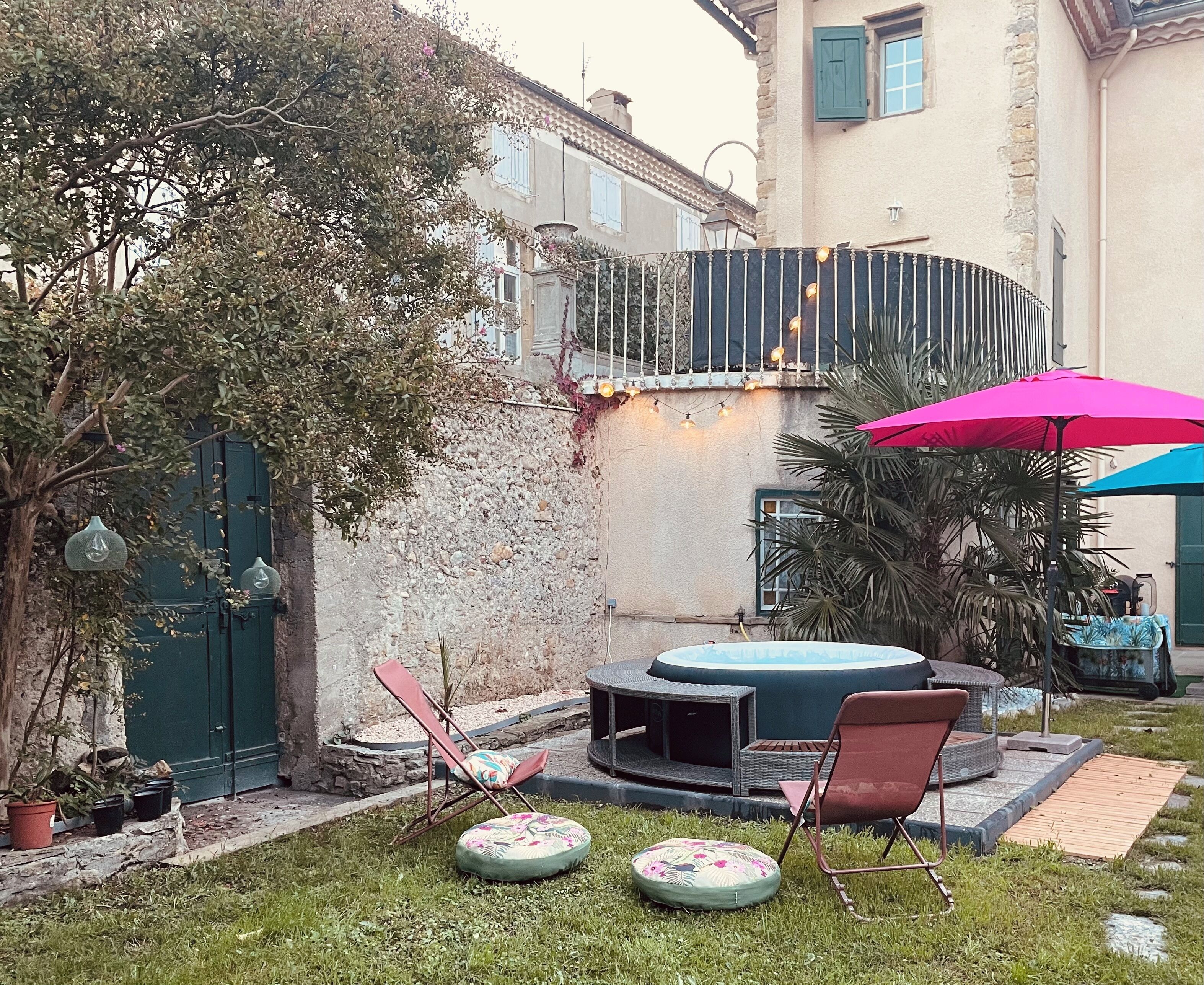 Bain à remous extérieur