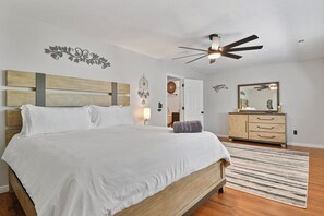 3 chambres, fer et planche à repasser, Wi-Fi gratuit, draps fournis