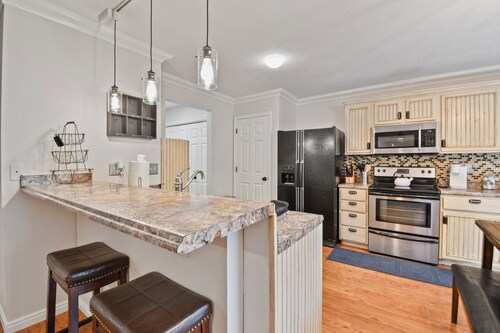 Cozy Heber getaway, pet ok, sleeps 9, BBQ, firepit