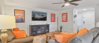 Cozy Heber getaway, pet ok, sleeps 9, BBQ, firepit