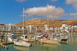 Apartment, 1 Bedroom, Smoking, Patio | Marina