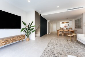 Interior - Holiday Home 'Serena' with Shared Pool, Wi-Fi and Air Conditioning (La Cala de Mijas)
