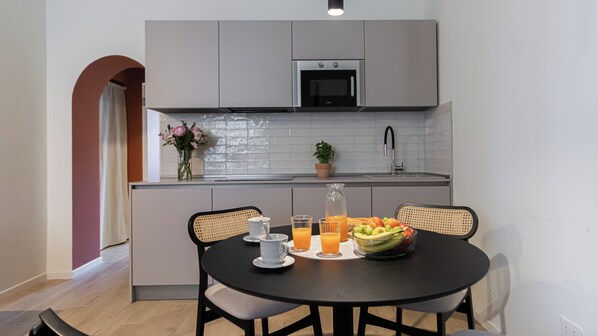 อพาร์ทเมนท์ (1 Bedroom) | ครัวส่วนตัว | ไมโครเวฟ, เครื่องชงกาแฟเอสเปรสโซ, กาต้มน้ำไฟฟ้า