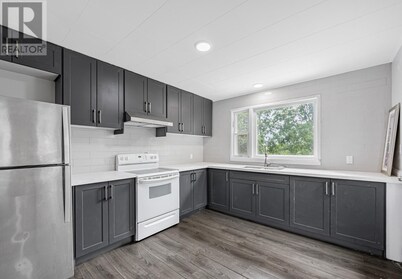 Cozy Bobcaygeon Stay