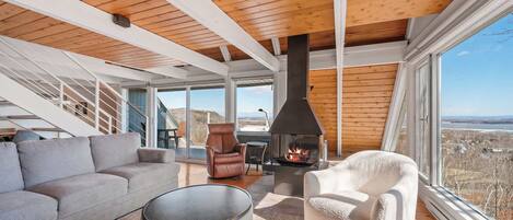 TV, peis og stereoanlegg