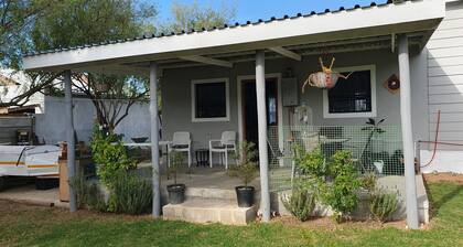 Spacious 2-bedroom apartment in Riviersonderend