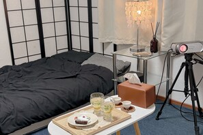 Classic Double Room | Premium bedding, laptop workspace, blackout drapes, free WiFi - Stay Meomulda (Seoul)