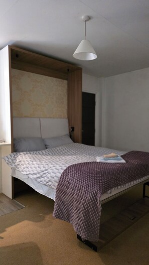 1 bedroom, iron/ironing board, WiFi, bed sheets - Cozy studio, close to Victoria. And Thames (London)