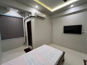 Apartment, 1 Bedroom, Accessible, Smoking | Room amenity